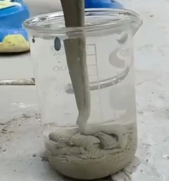 赵西垸林场水工混凝土絮凝剂，水下抗分散剂的作用及施工方法